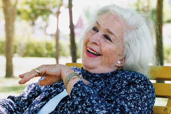 Nuestra China Zorrilla hablando de su abuelo, el poeta de la Patria, y de Jorge Luis Borges.